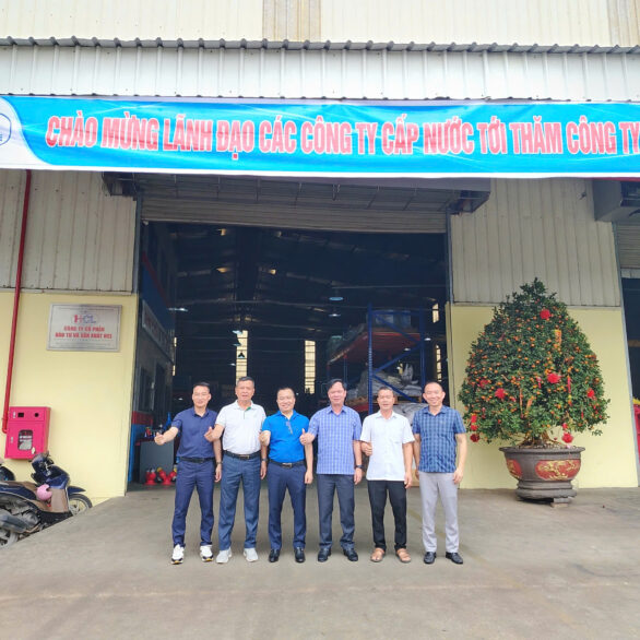 CHÀO MỪNG LÃNH ĐẠO CÁC CÔNG TY CẤP NƯỚC TỚI THĂM CÔNG TY CỔ PHẦN ĐẦU TƯ VÀ SẢN XUẤT HCL